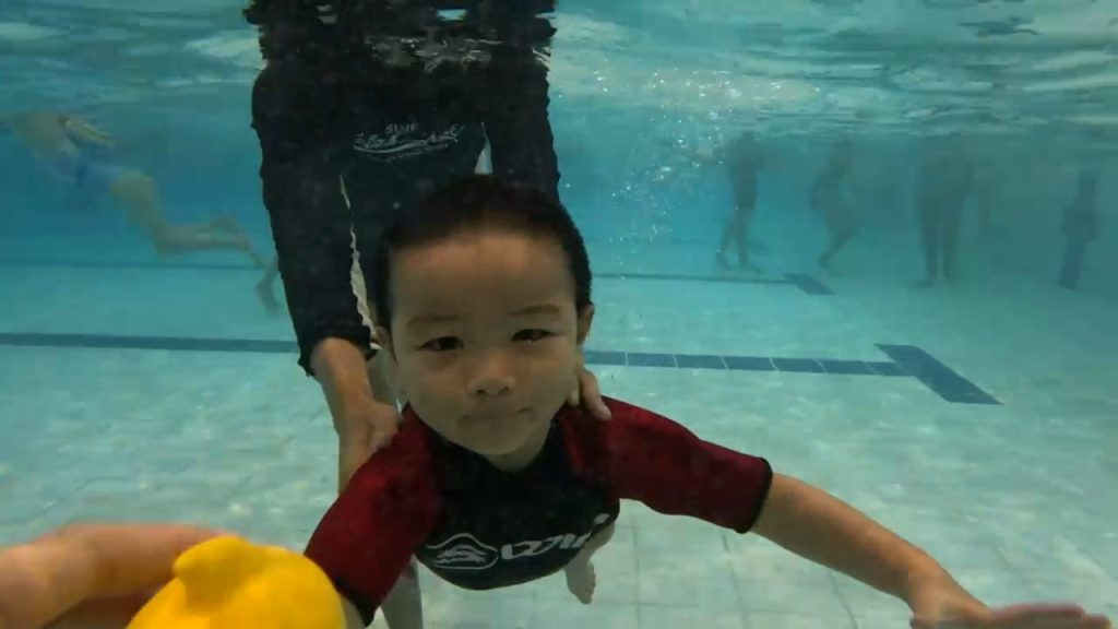 兒童游泳班