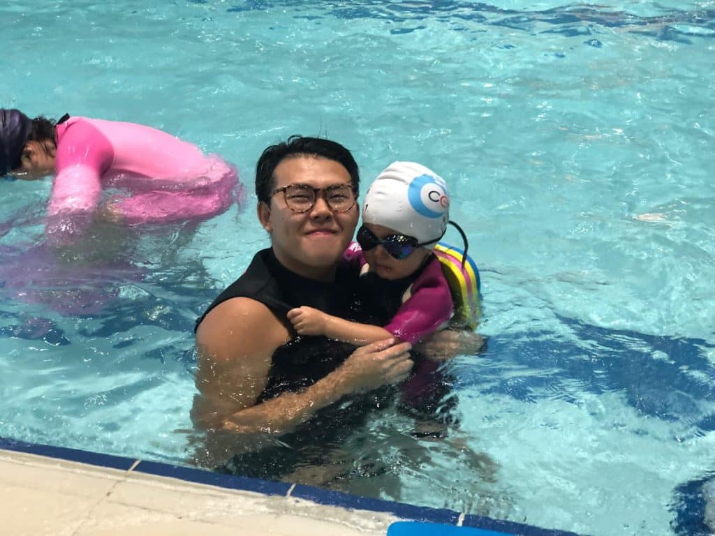 happy-kids-learning-to-swim.jpg
