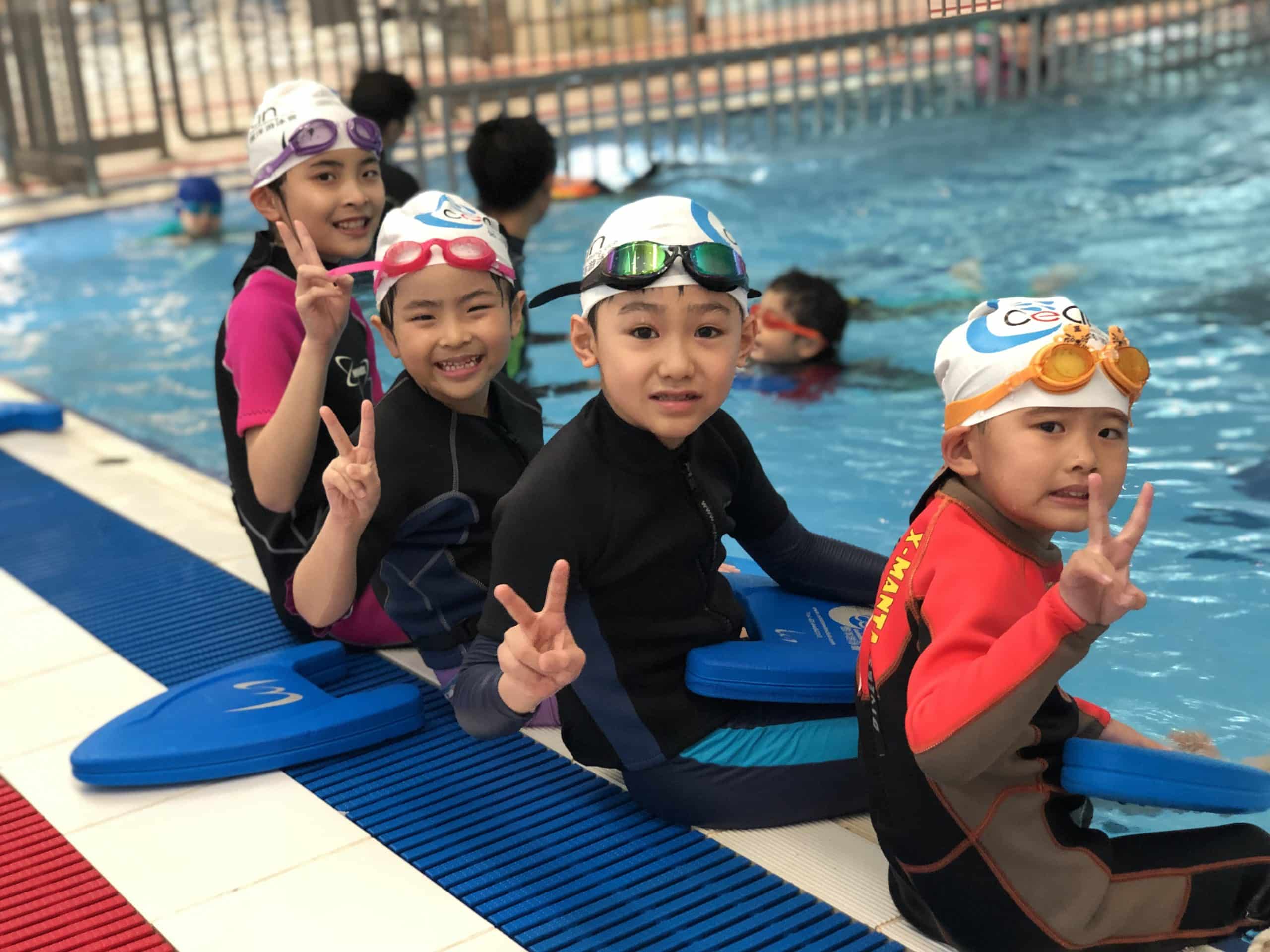 hk-swim-ocean-child2471