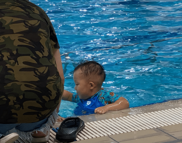 hk-swim-ocean-baby63